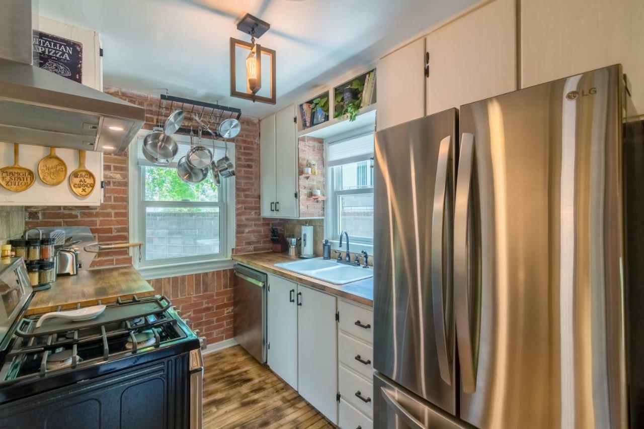 Italian Style In Old Town With Private Hot Tub Villa Fort Collins Bagian luar foto