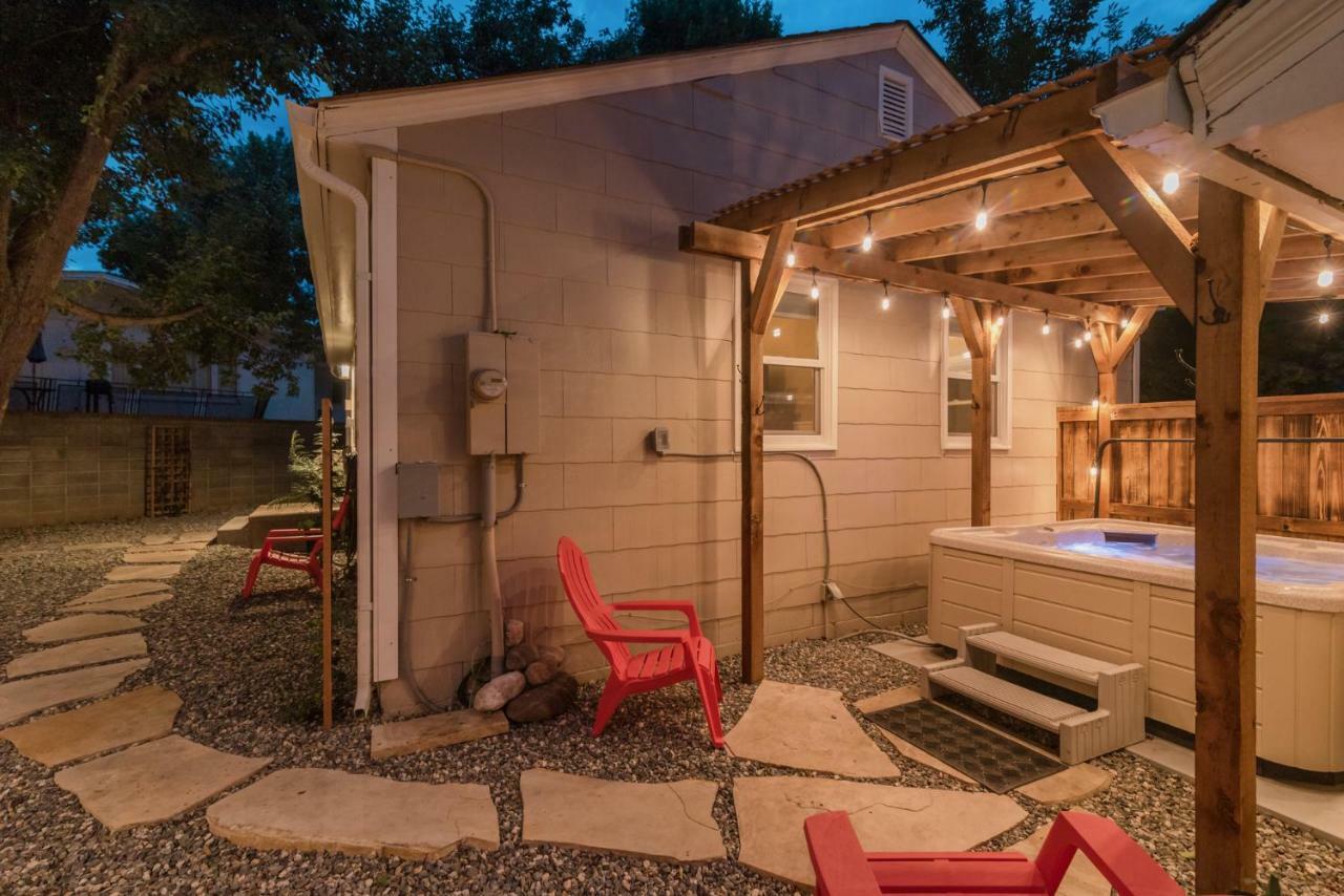 Italian Style In Old Town With Private Hot Tub Villa Fort Collins Bagian luar foto