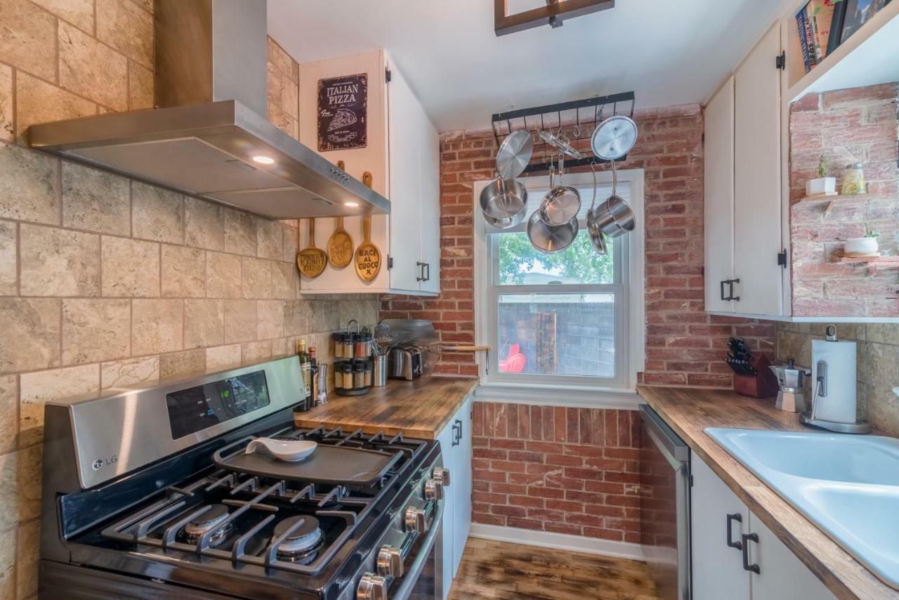 Italian Style In Old Town With Private Hot Tub Villa Fort Collins Bagian luar foto