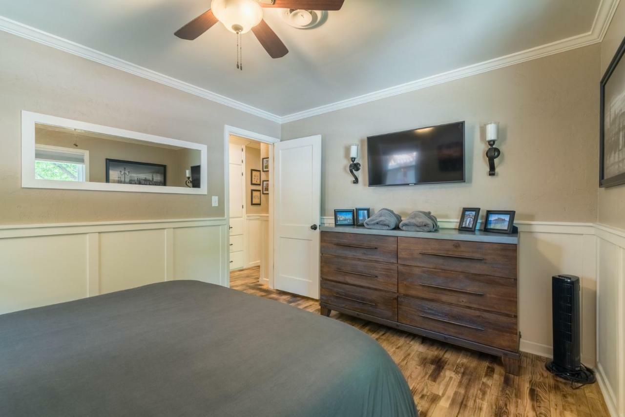 Italian Style In Old Town With Private Hot Tub Villa Fort Collins Bagian luar foto