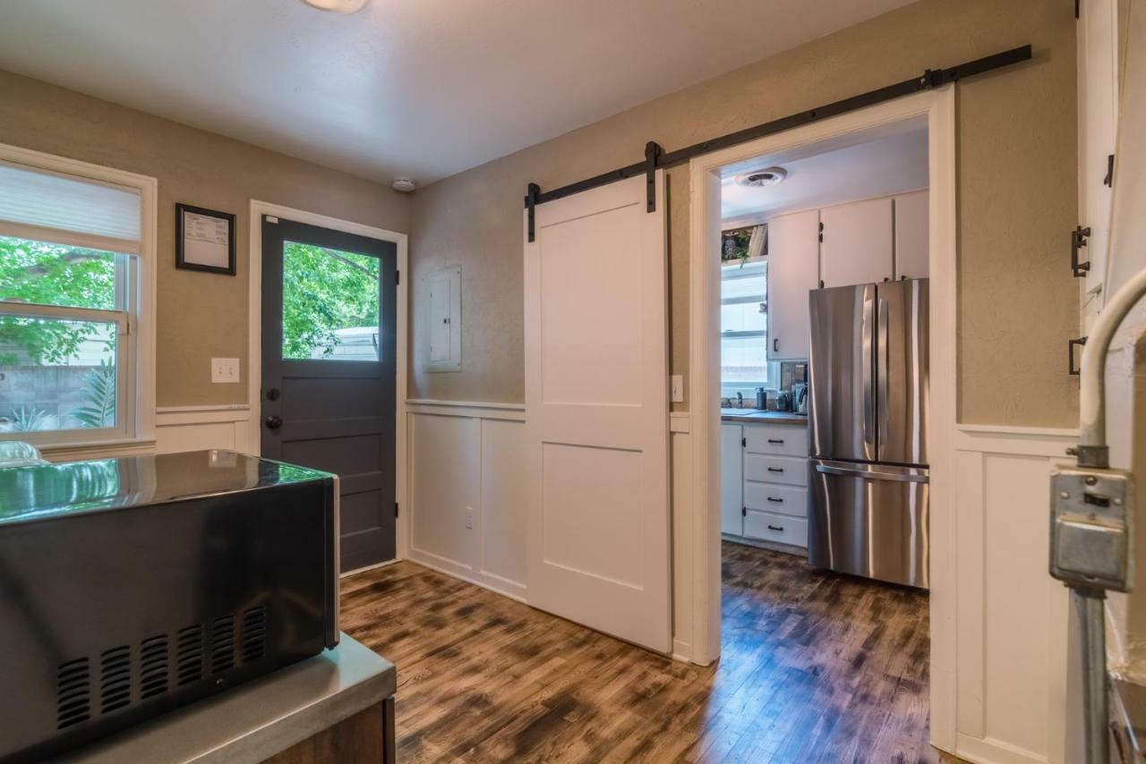 Italian Style In Old Town With Private Hot Tub Villa Fort Collins Bagian luar foto